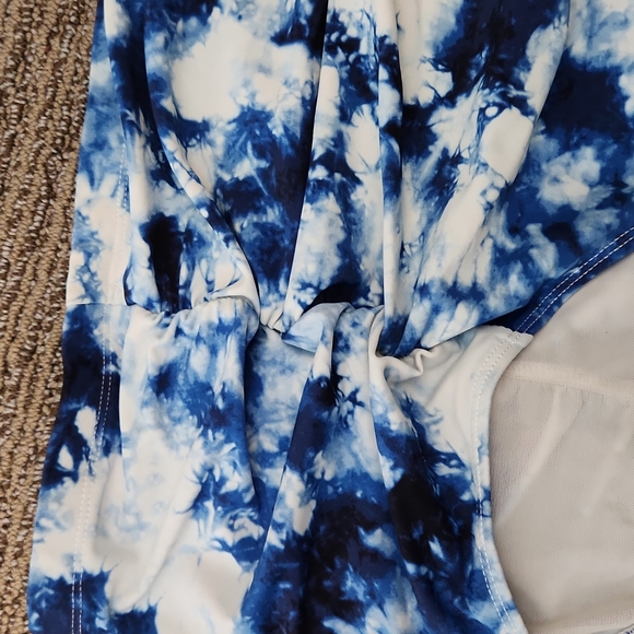 Torrid Tye Dye Swim Bottoms Size 2X - Picture 6 of 12